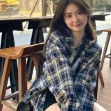오버핏 긴팔 셔츠 체크 패턴 빈티지 스타일