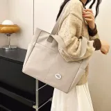 수납력 좋은 데일리 직장인 대학생 운동 가방 숄더백