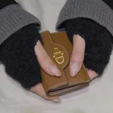 워머 퍼 페이크 핸드