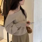 보트넥 니트 긴팔 루즈핏 크롭티 여성 데일리 상의