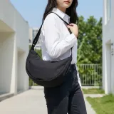 데일리 반달 크로스백 미니 숄더 슬링백 블랙