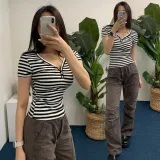 스트라이프 브이넥 티셔츠 반팔 단추 슬림핏 단가라 상의