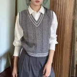꽈배기 니트 조끼 배색 라인 클래식 간절기