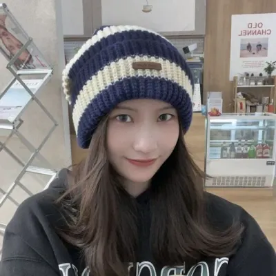 남녀공용 오버핏 굵은 짜임 스티치 배색 비니