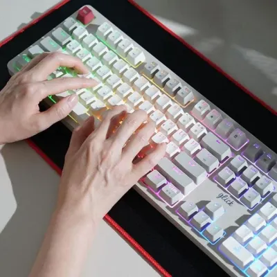 지클릭커 SPK110 레트로 레드 RGB 유선 키보드 패드 포함