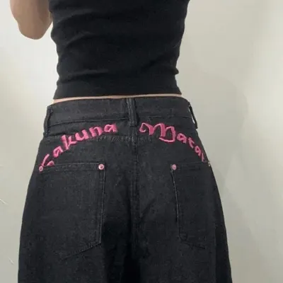 여성 와이드 청바지 자수 레터링 데님 팬츠 벌룬핏 흑청 블랙 핑크 버튼 스터드 백포인트 바지