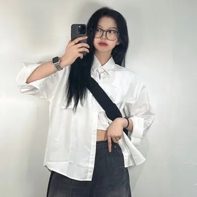 여성 긴팔 블라우스 오버핏 셔츠 화이트 스카이 블루 포켓 남방