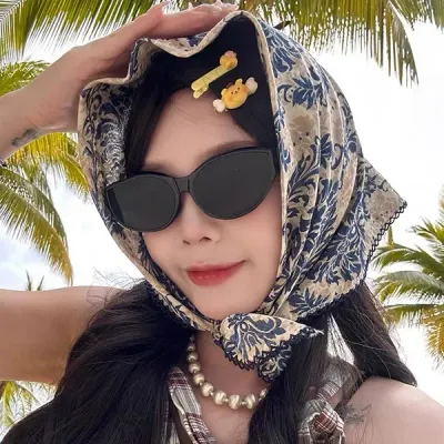 [이거찜] 사각 패턴 스카프 프릴 예쁜스카프