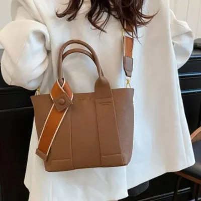미니 가죽 가방 길이 조절 스트랩 포인트 숄더백