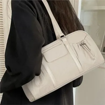 꾸안꾸 여성 숄더백 직장인 여성 데일리 보부상 오피스 캐주얼 스퀘어