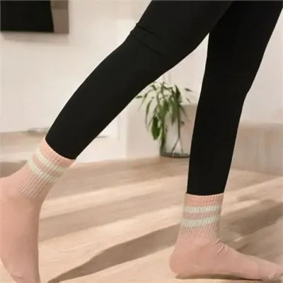 여성 필라테스 양말 여성 요가 양말 논슬립 미끄럼 실내 홈트 운동 스트라이프 스포츠 레깅스 실리콘 헬스