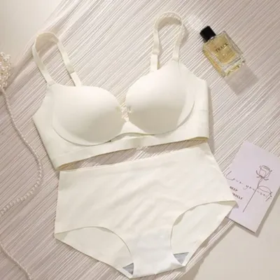 심리스 푸쉬업 모아주는 브라 팬티 셋업 심리스브라 햄라인브라