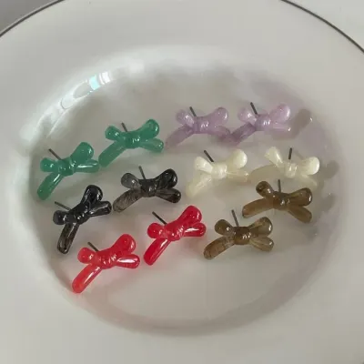 귀걸이 티타늄 호마이카 마블 리본 발레코어 봄 포인트