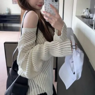 니트 티셔츠 보트넥 시스루 펀칭 루즈핏 원숄더 상의