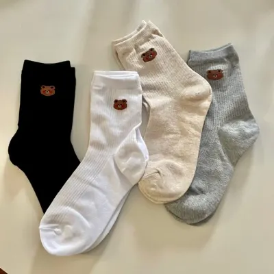 곰돌이 테디베어 중목 데일리 패션양말 기본 양말 포인트 삭스 레트로 키치한 y2k 소품샵