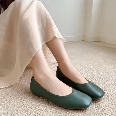 여성 플랫슈즈 유광 단화 오피스룩 면접용 데일리 구두 사계절용
