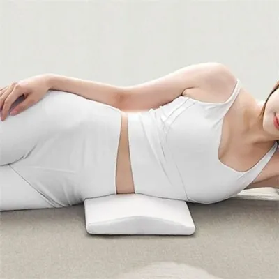 하얀색 메모리폼 쿠션 요추쿠션 허리 등받이 수면