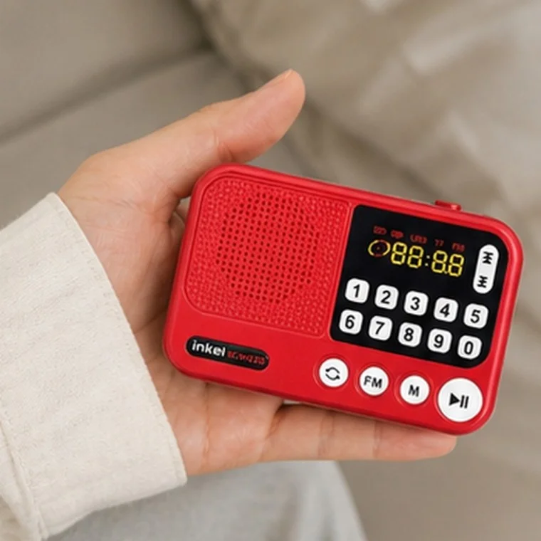 휴대용 충전식 FM 라디오 스피커 MP3 재생 TF 카드 LCD 표시